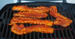 Elektrogrill mit Deckel